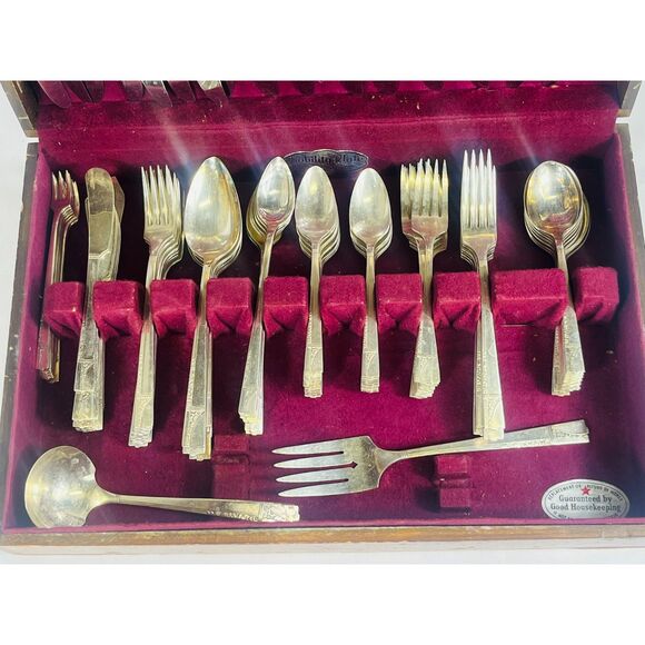 Oneida Nobility Caprice Silverplate Flatware Set 93 Pieces - Picture 3 of 11